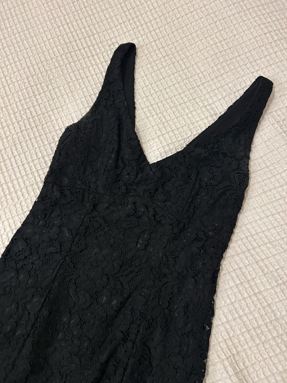 le chateau Black Lace Sleeveless V-Neck Dress